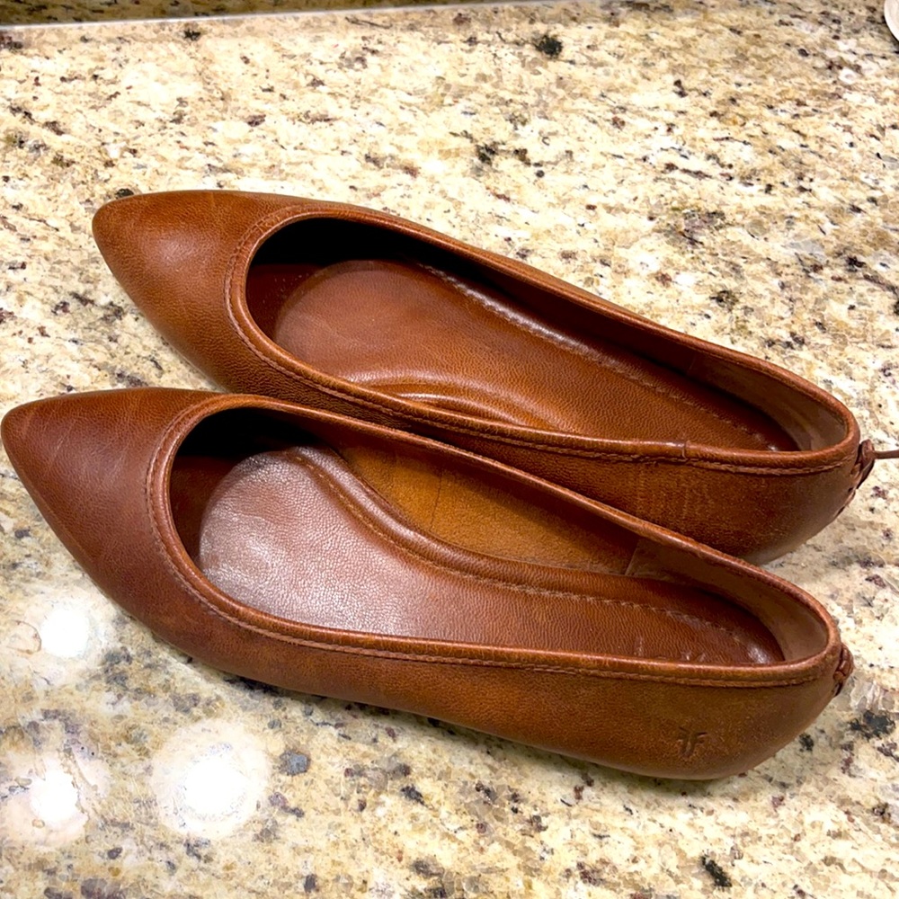 EUC Frye Flats